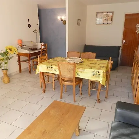 Apartment T2 Avec Terrasse Sud, Garage, Centre-ville Du Lavandou, Proche - Fr-1-251-789 Le Lavandou